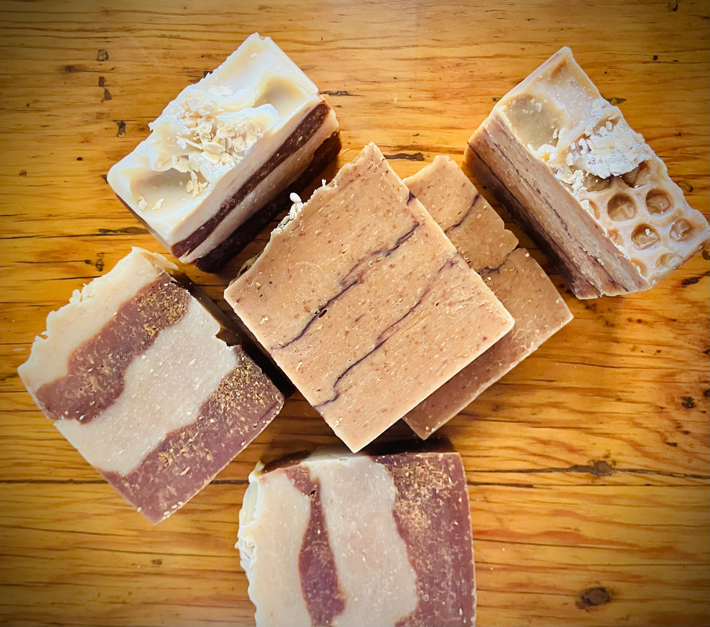 Soothing Honey & Oats Cold Process Soap - Face & Body - Πρόσωπο και Σώμα.